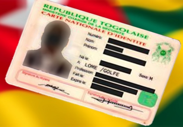 Spécimen de Carte Nationale d'Identité togolaise (CNI) délivrée par la République Togolaise